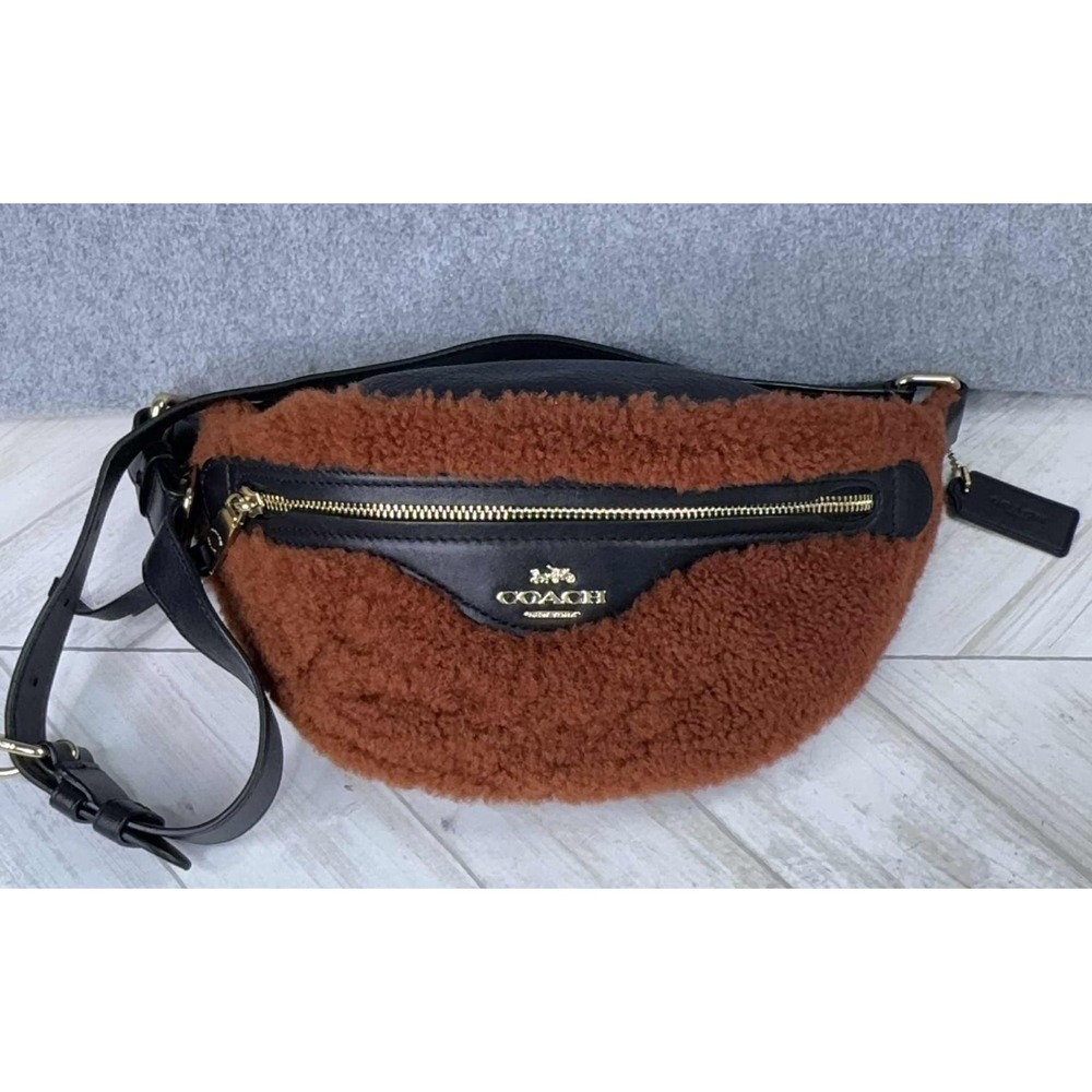 COACH F76662 Shearling and Pebbled Leather Fanny Pack Belt Bag Travel Minimalist - Picture 1 of 11